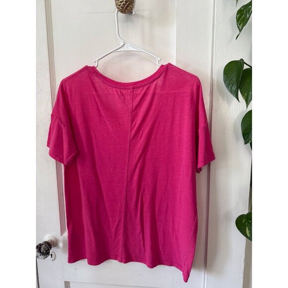 Old Navy boyfriend women’s size medium pink pocket T-shirt - Picture 5 of 6